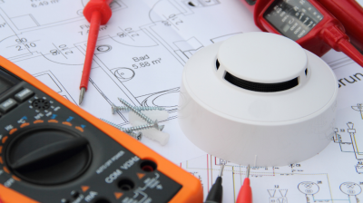 Bezpieczna obsługa urządzeń z izotopowymi źródłami promieniotwórczymi w usługach monitoringu i techniki