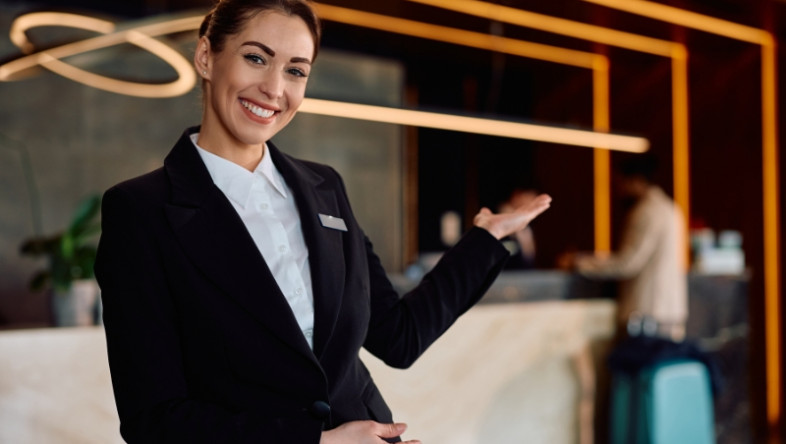 Usługi concierge: obsługa recepcji świadczona przez firmę ochrony