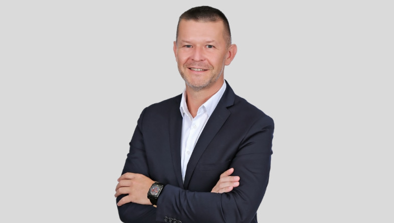 Technologia, ludzie, wyzwania – jak zmienia się branża ochrony? Wywiad z Marcinem Wróblem