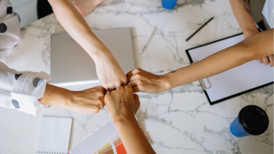 „Różni nas tylko&nbsp;dostęp do&nbsp;informacji” – rozmowa z&nbsp;Ewą, pracowniczką Seris Konsalnet