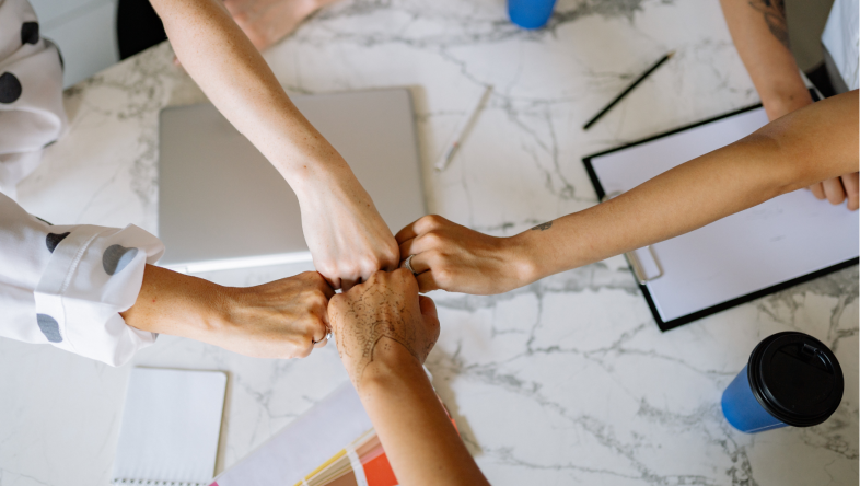 „Różni nas tylko&nbsp;dostęp do&nbsp;informacji” – rozmowa z&nbsp;Ewą, pracowniczką Seris Konsalnet